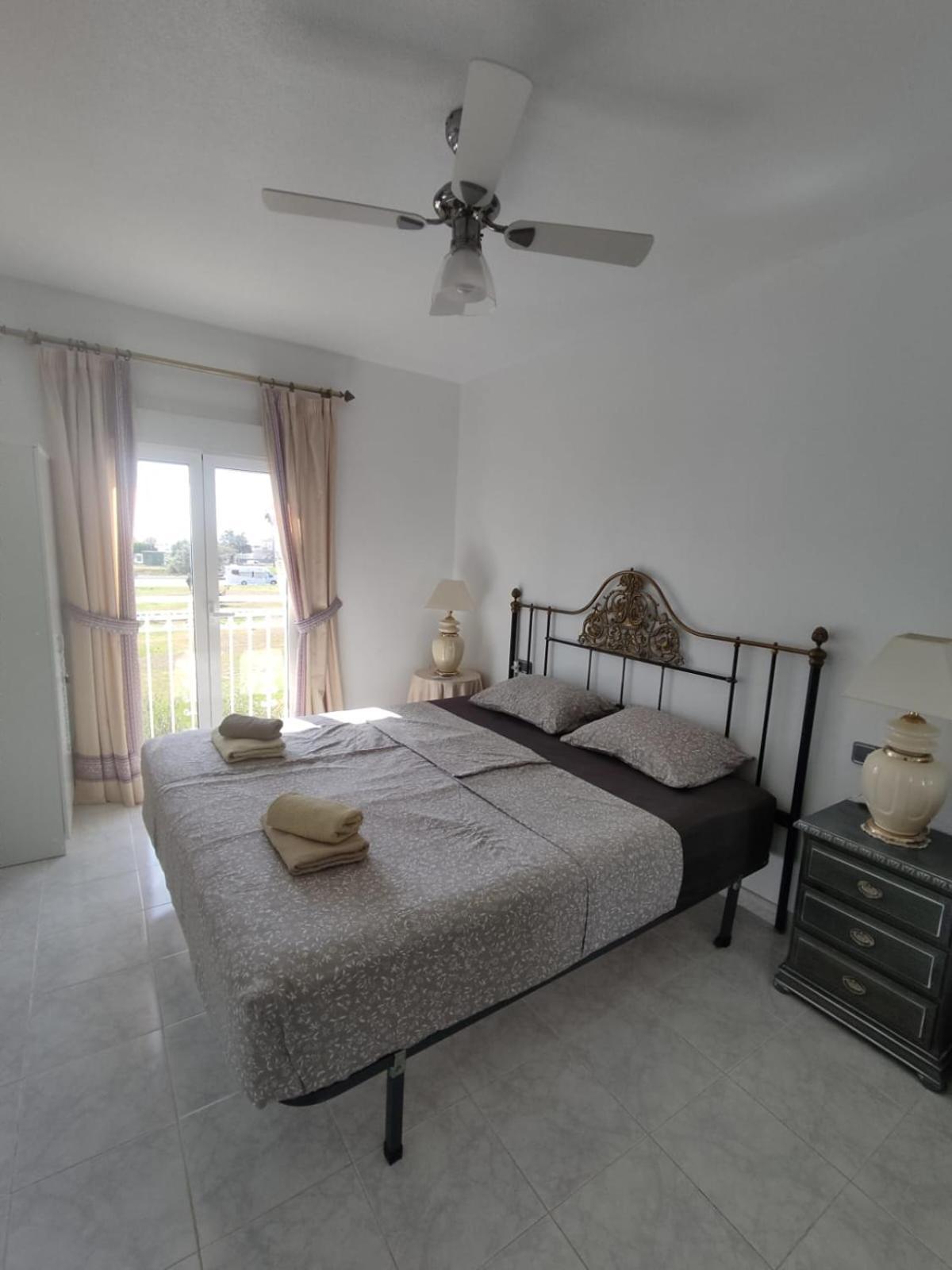 Schoenes Ruhiges Rooftop Apartment Mit Grosser Dachterrasse Torrevieja Exterior foto
